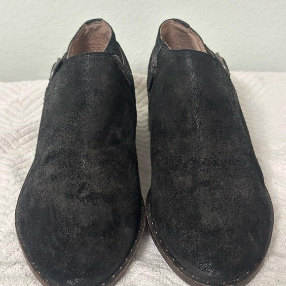 LUCKY BRAND | Women’s Black Gahiro Pointed Toe Studded Leather Bootie - Picture 4 of 8